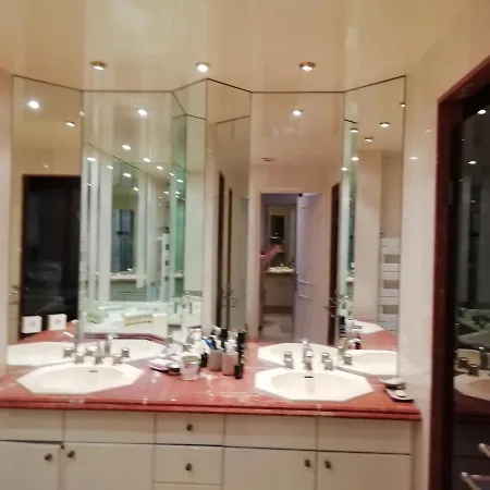 Washington Apartment